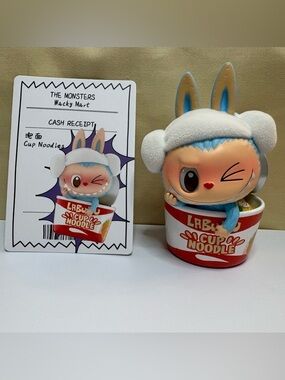 Cup of Noodles Figurine from the Wacky Market series! Box and card included.
